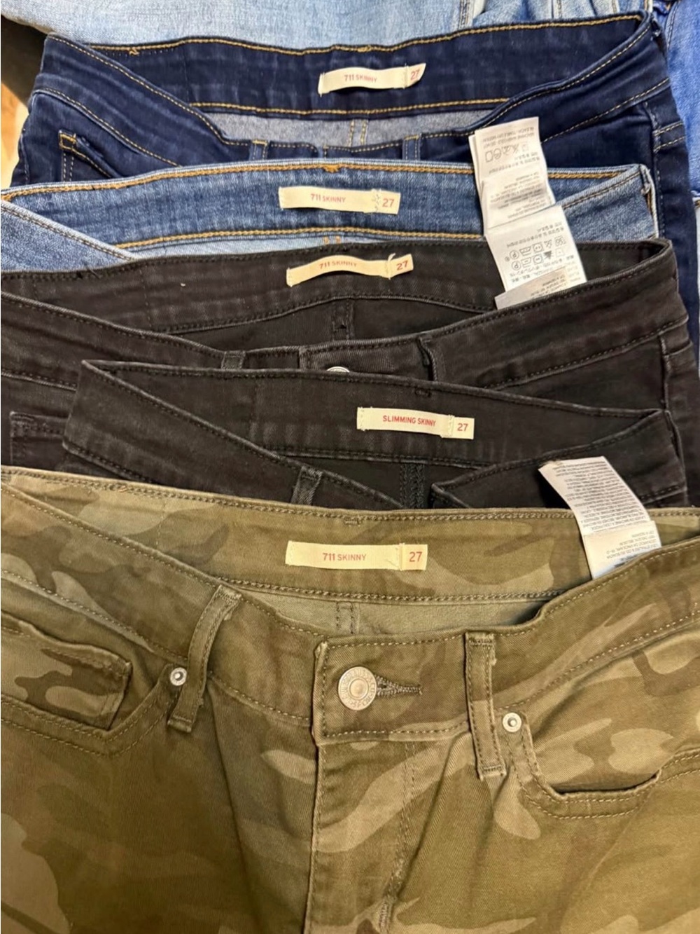 Levi's women Skinny Jeans in Olive Camo, Black, Dark Blue, Light Blue , 5 pairs